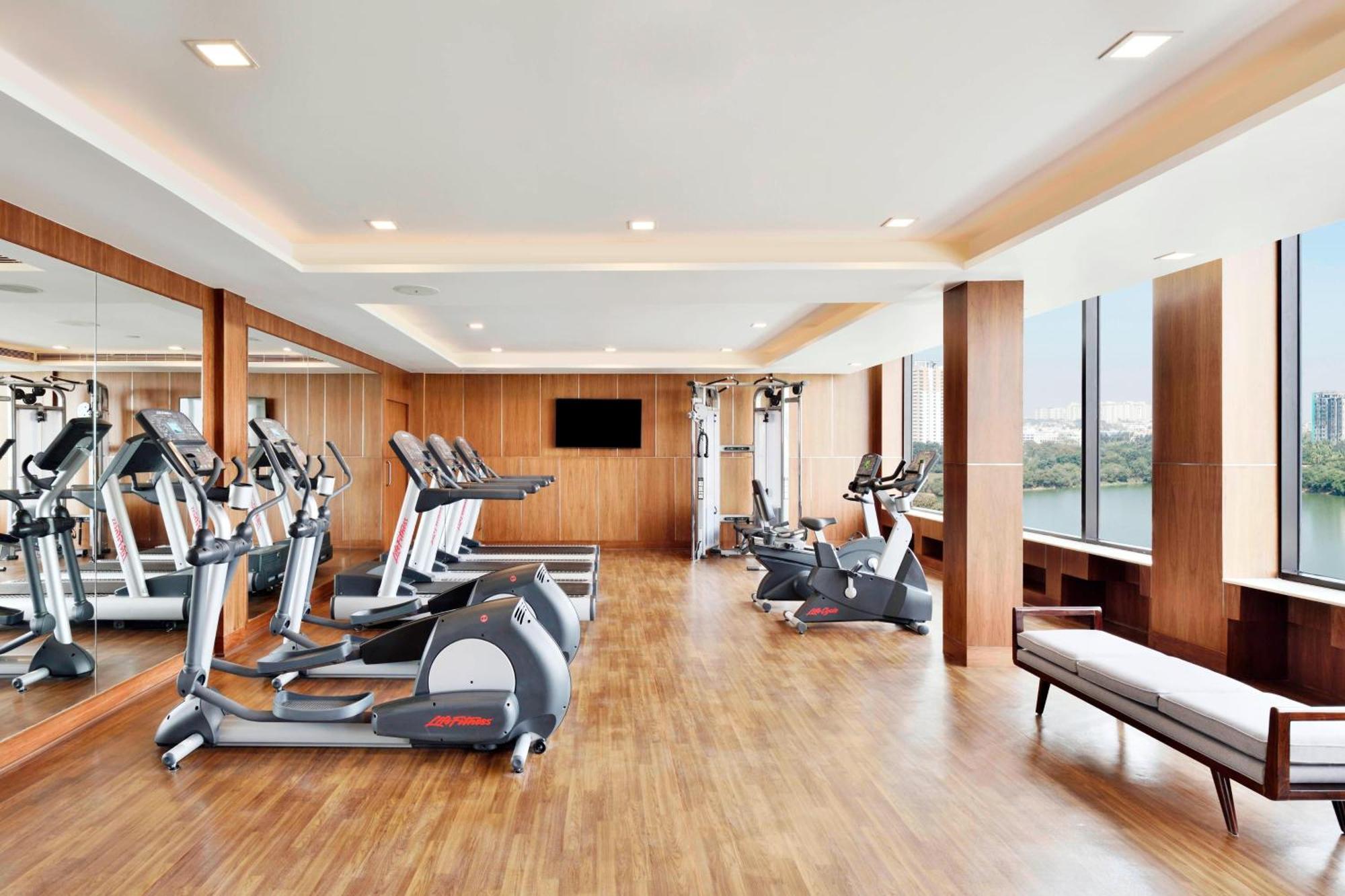 Hotel Courtyard By Marriott Bengaluru Hebbal Esterno foto