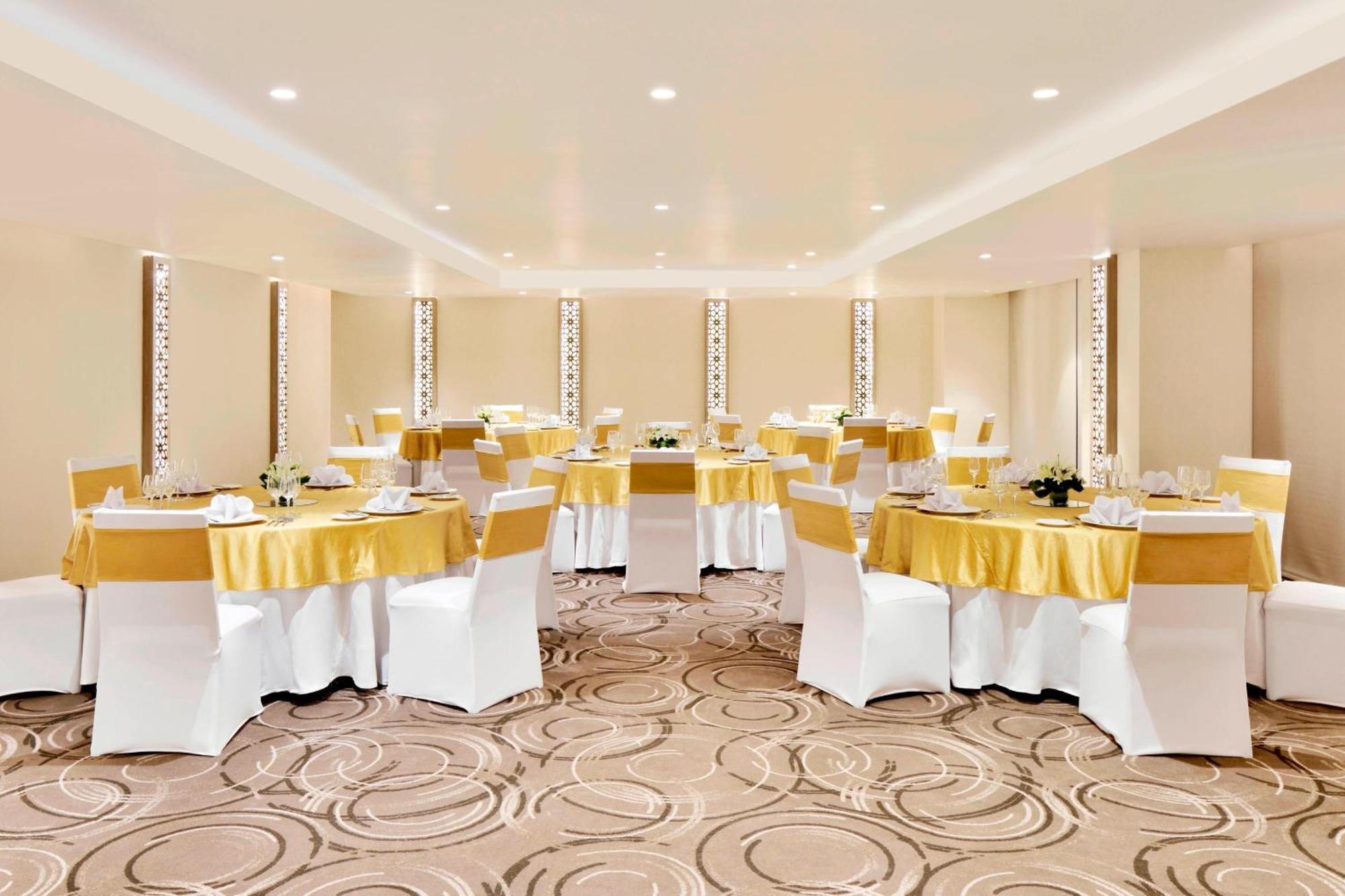 Hotel Courtyard By Marriott Bengaluru Hebbal Esterno foto